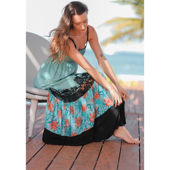 Resort Maxi Dress by T. Zovich Mixed Media Green Floral V-Neck Spaguetti Smocked - Picture 6 of 16